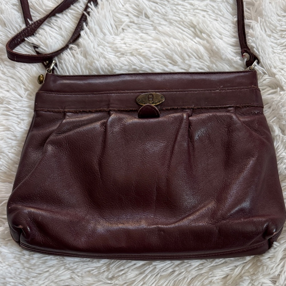90s Retro Etienne Aigner Shoulder/Crossbody Signature Oxblood Leather Purse - Picture 3 of 15